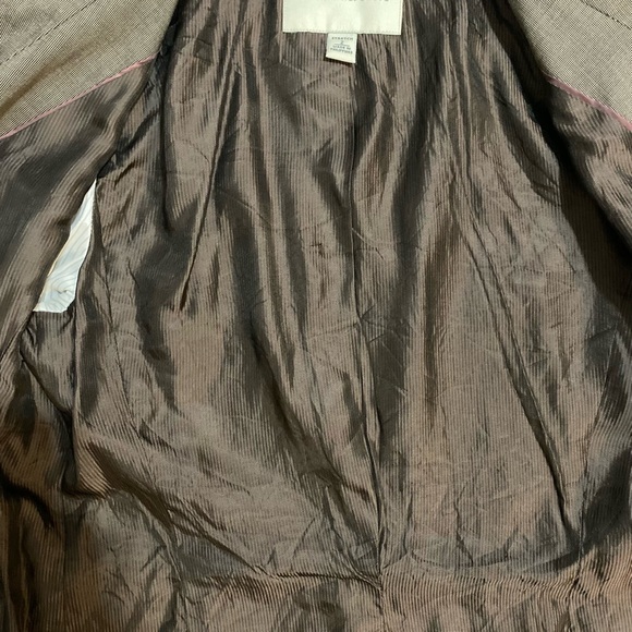 Gray outside brown inside size 2 blazer from banana republic. - Picture 2 of 3